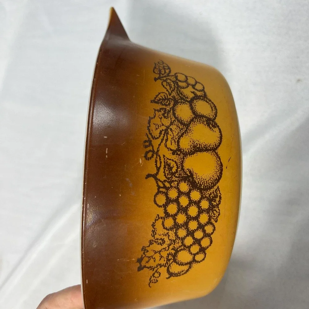 Pyrex 475-B Old Orchard 2.5 Qt Cinderella Casserole Bowl No Lid Brown Fruit VTG